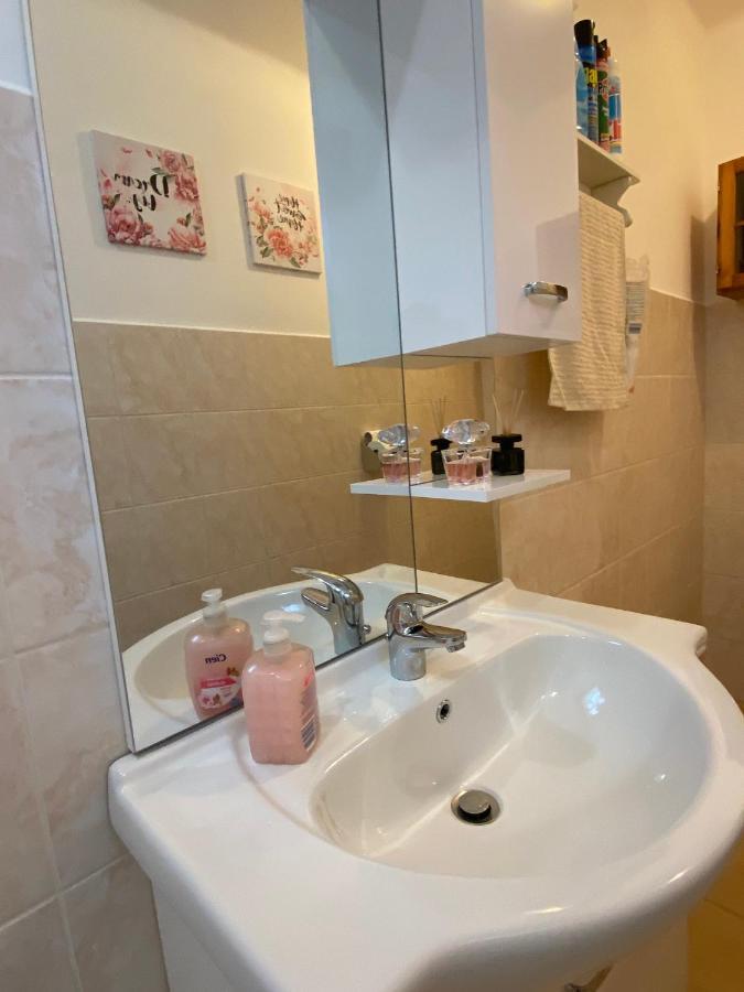 Lavender Cottage บาลาตองโยรอค ภายนอก รูปภาพ