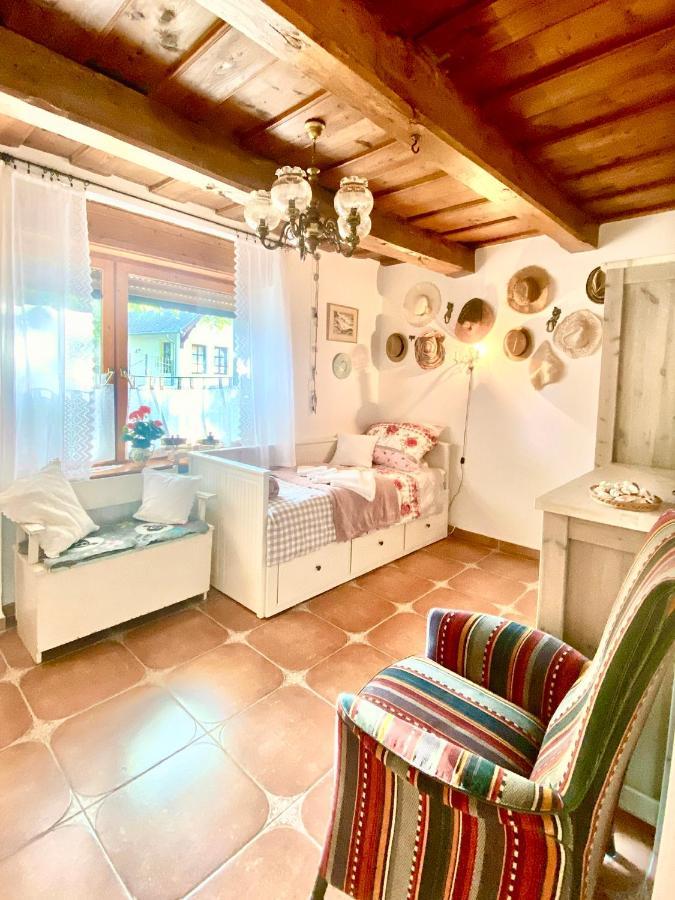 Lavender Cottage บาลาตองโยรอค ภายนอก รูปภาพ